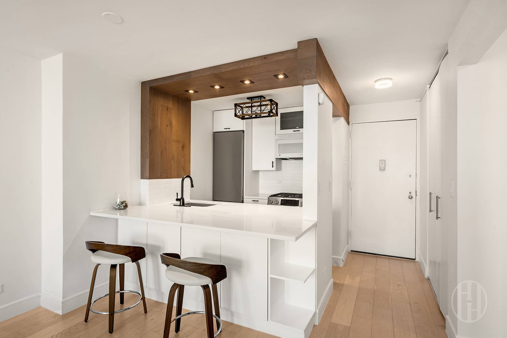 200 Rector Place 35C