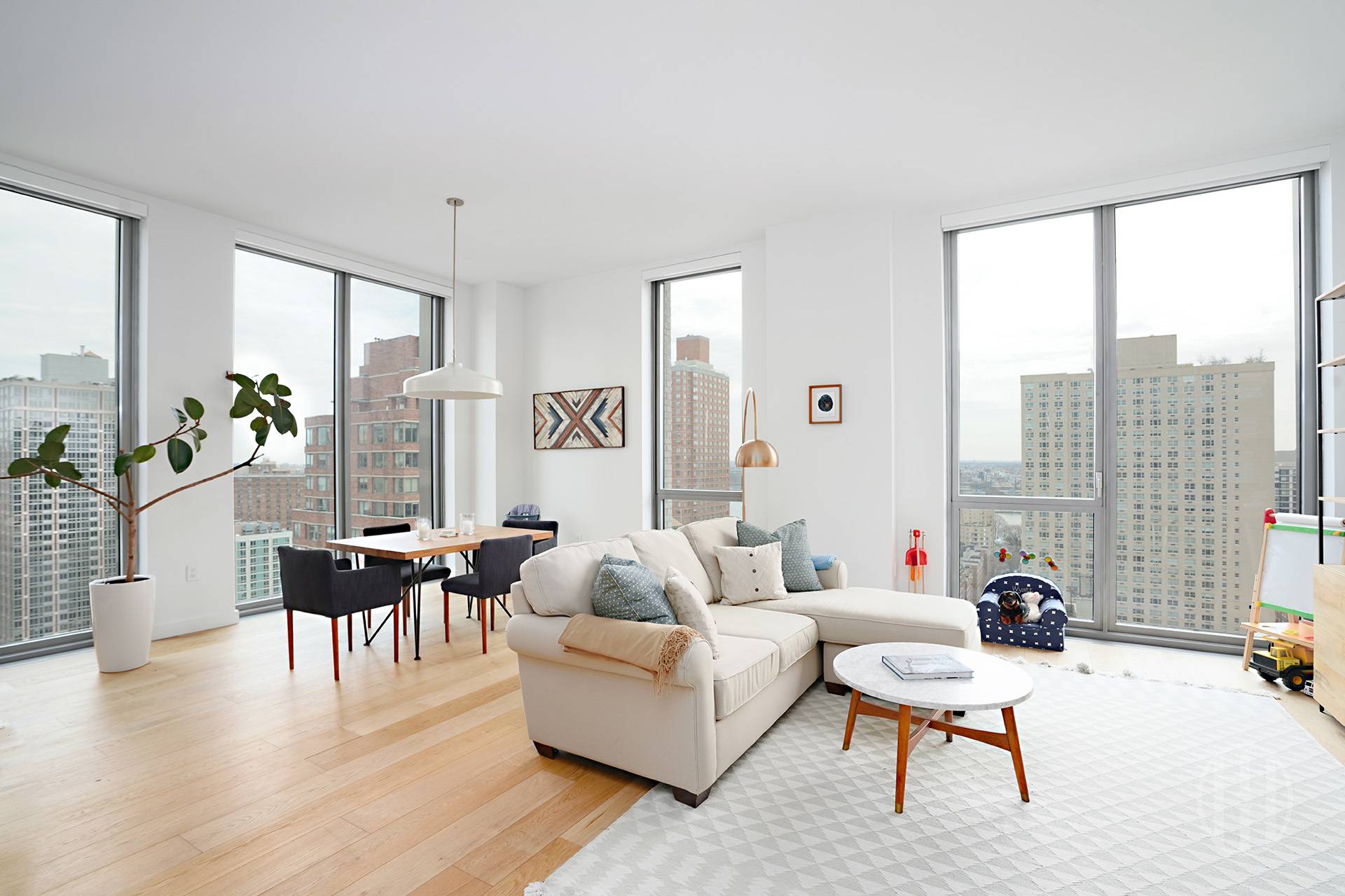360 E 89th Street 22A