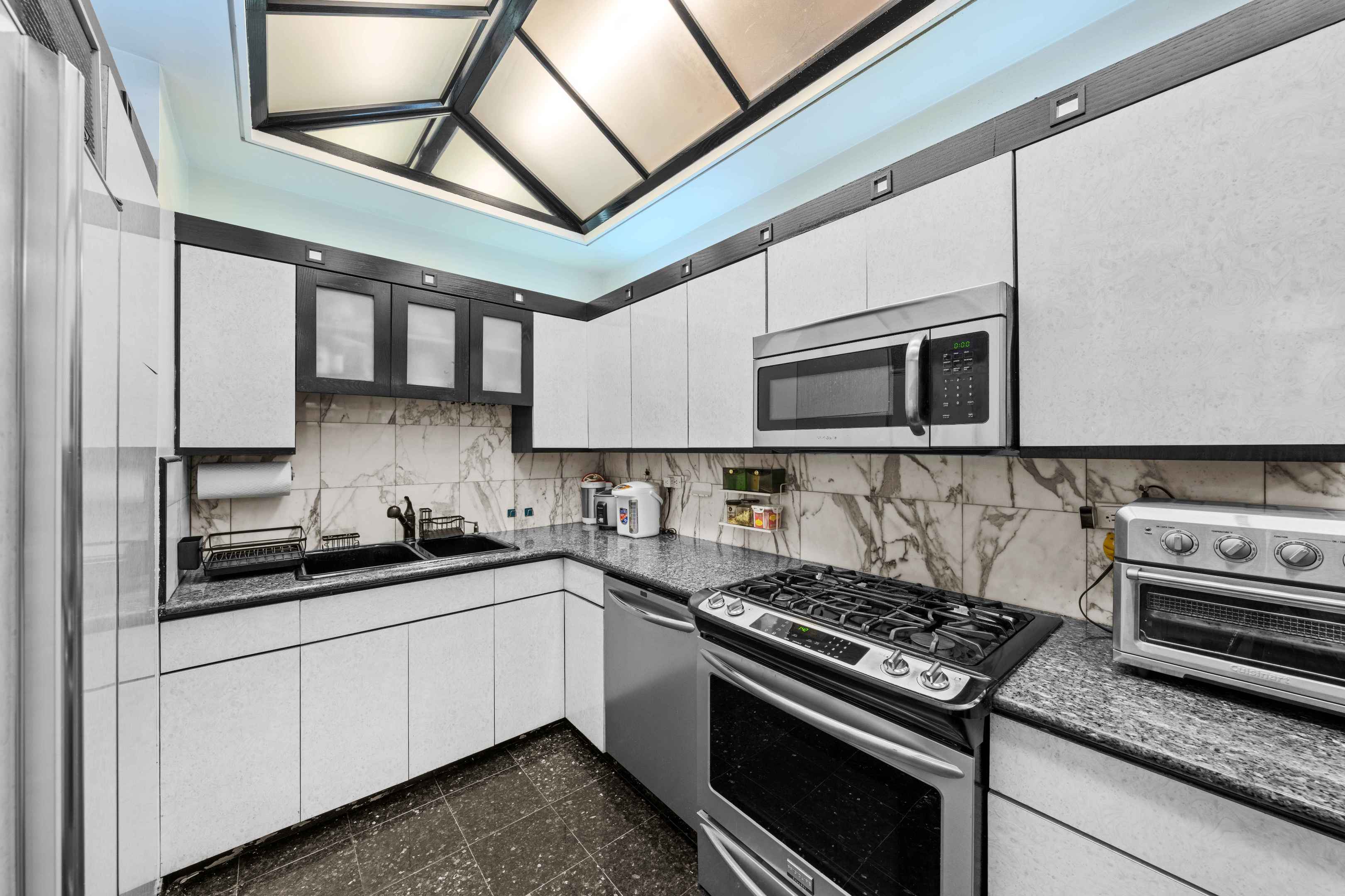 205 E 22nd Street 2L