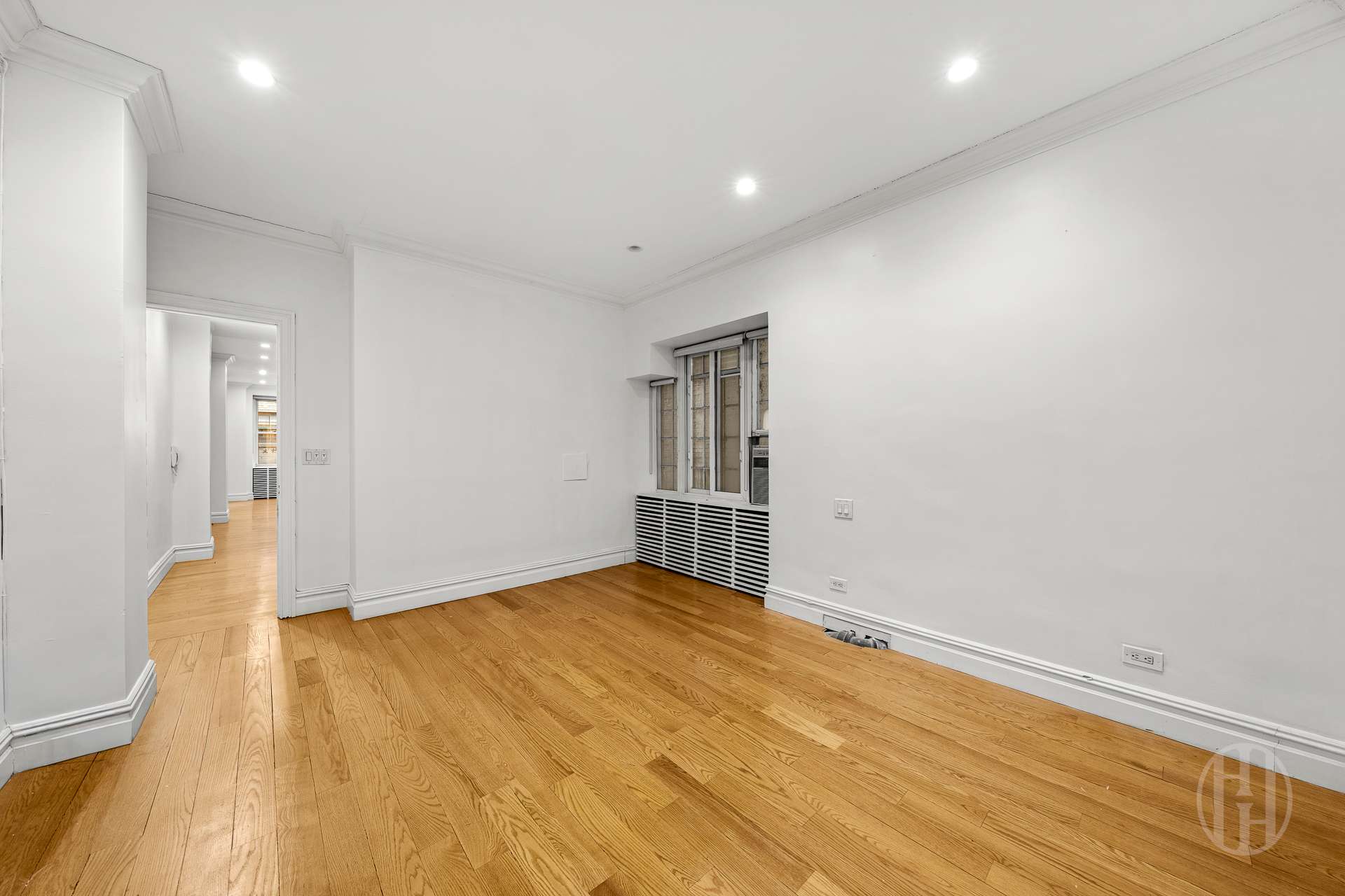 26 E 63rd Street 2c
