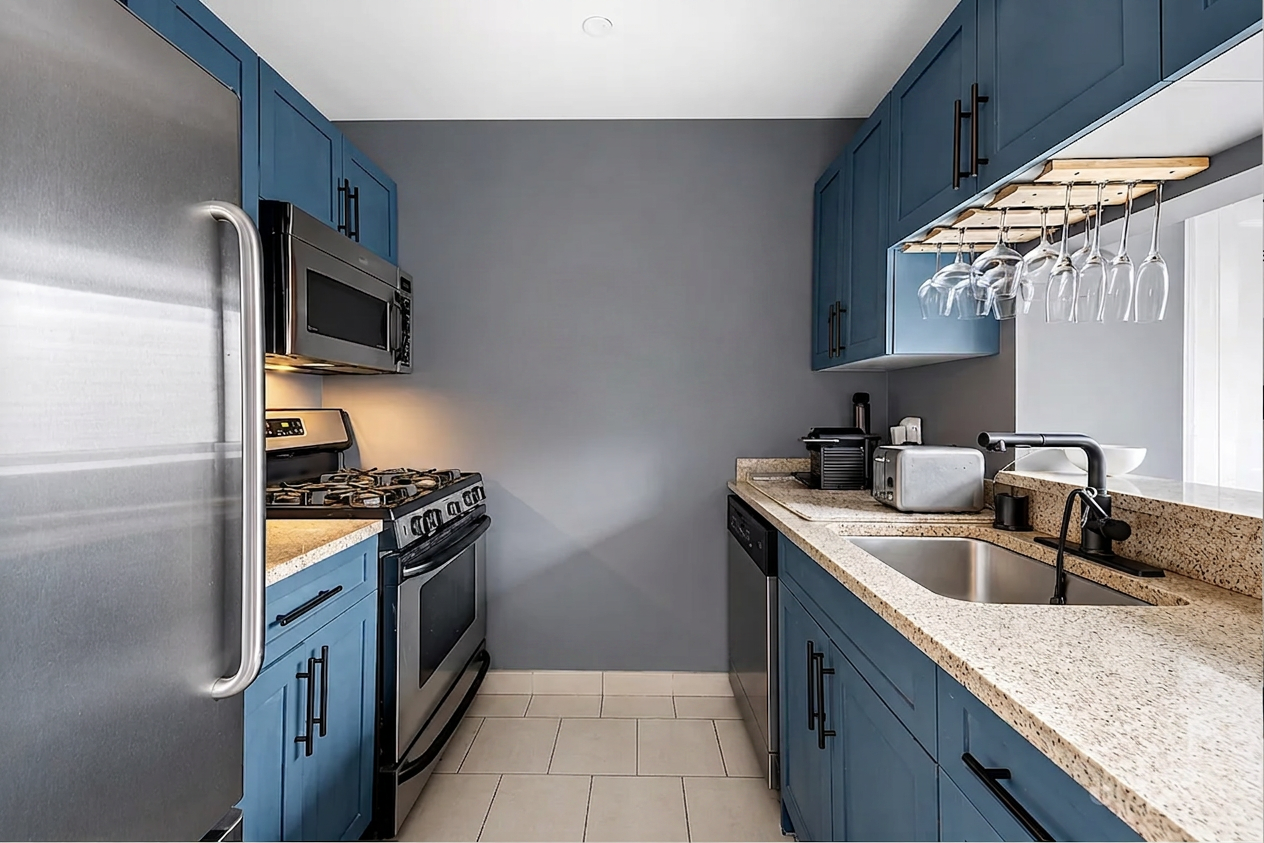 250 E 30th Street 8H
