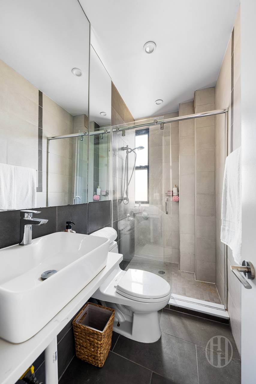 510 W 110th Street PH12D