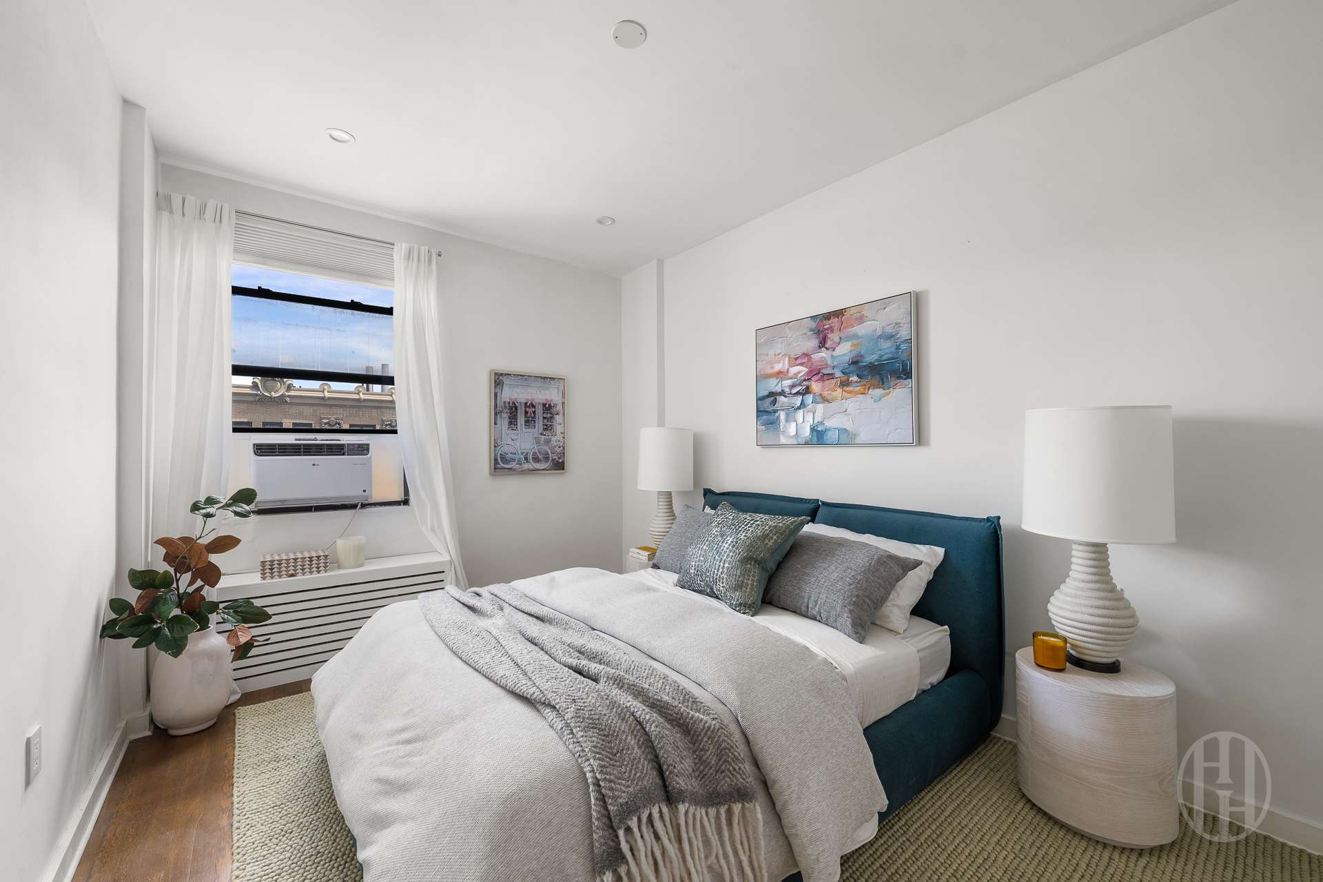 510 W 110th Street PH12D