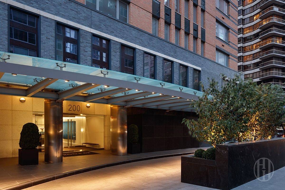 200 E 62nd Street 22D