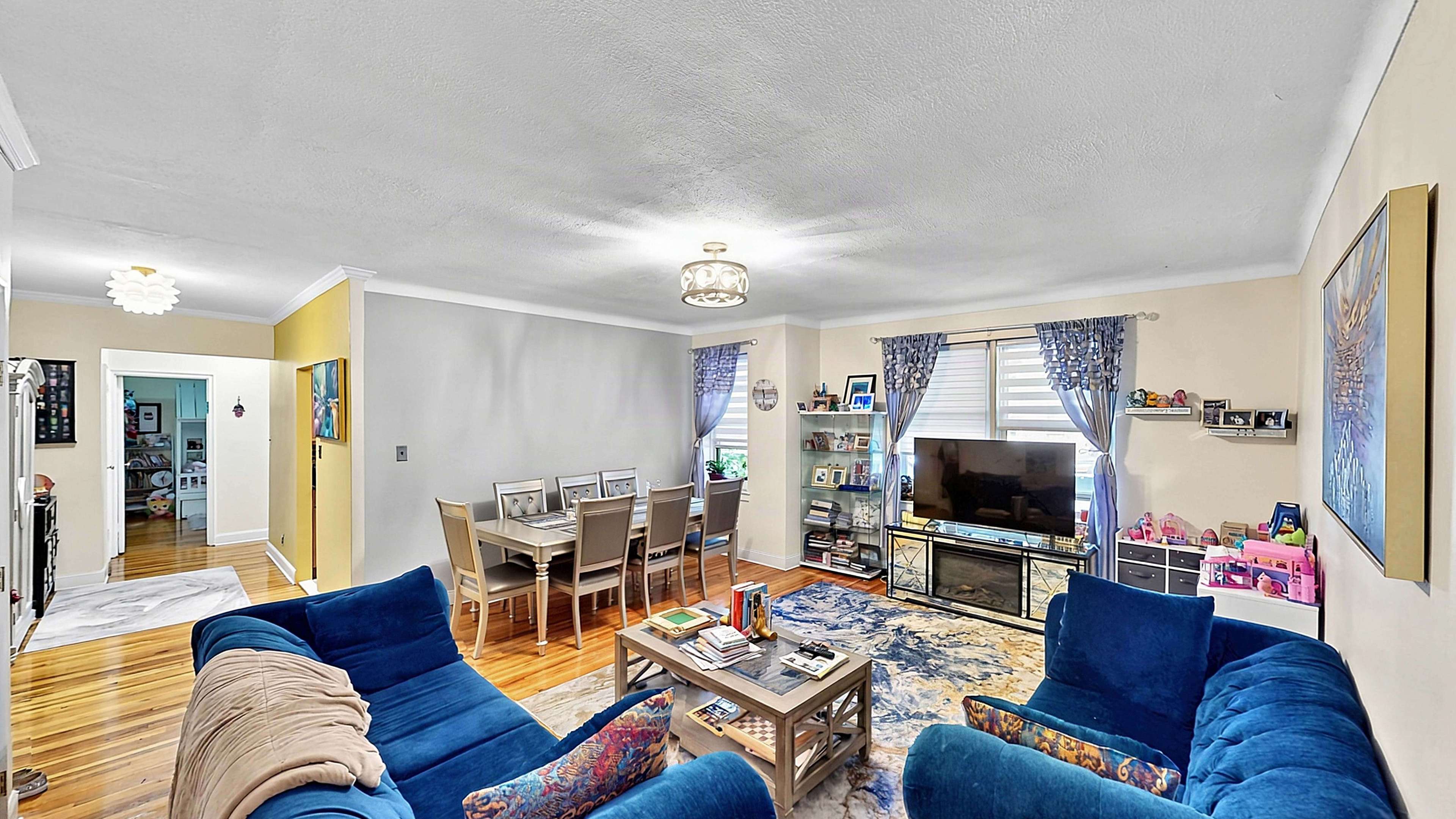915 E 17th Street 117