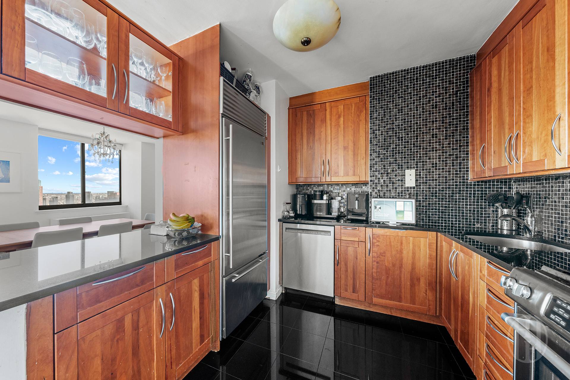 250 E 40th Street 47C