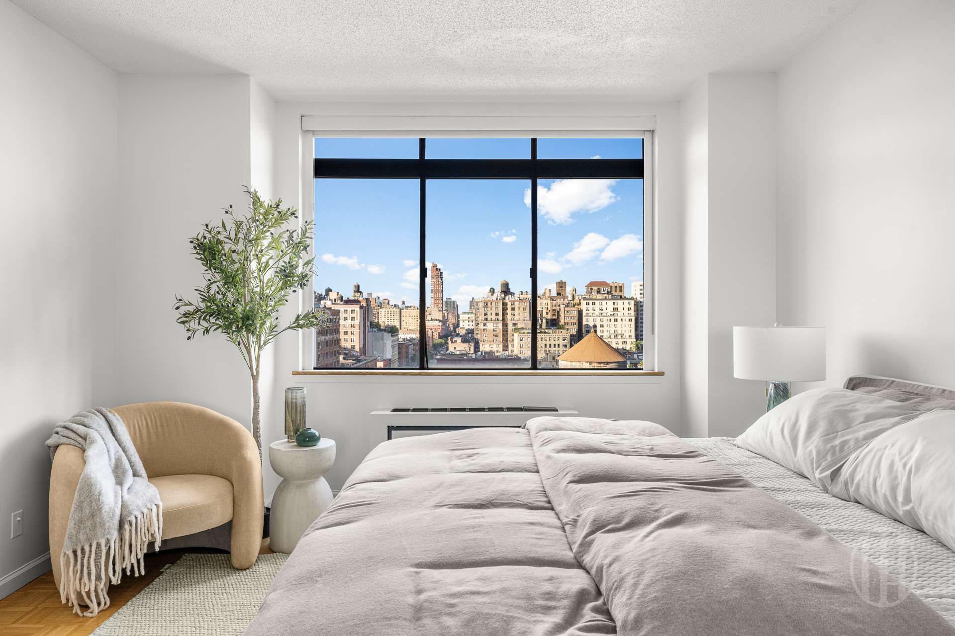 45 W 67th Street 14H
