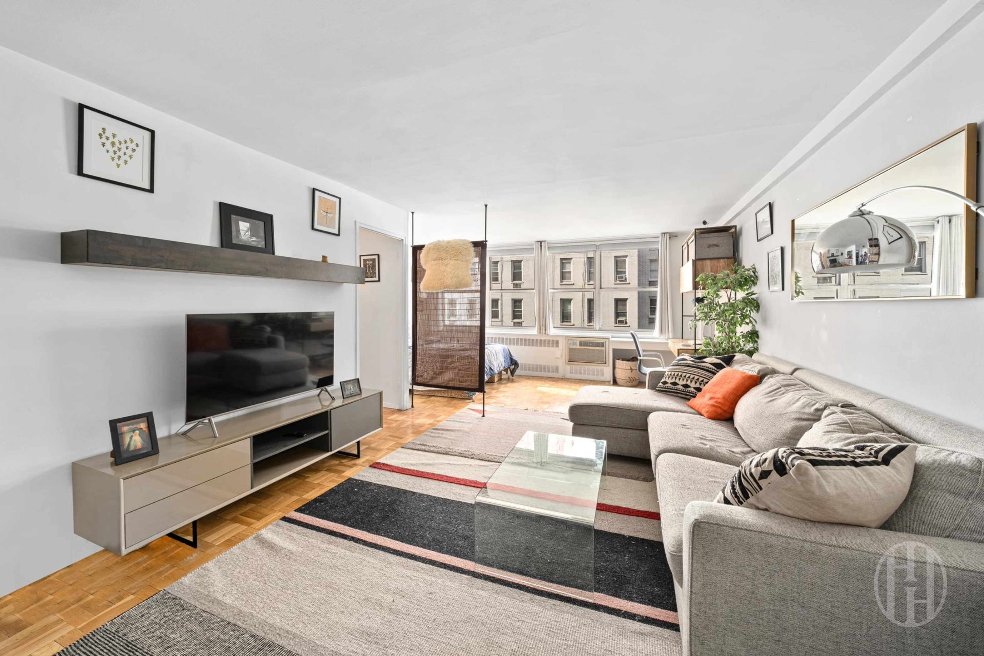 310 E 70th Street 5G
