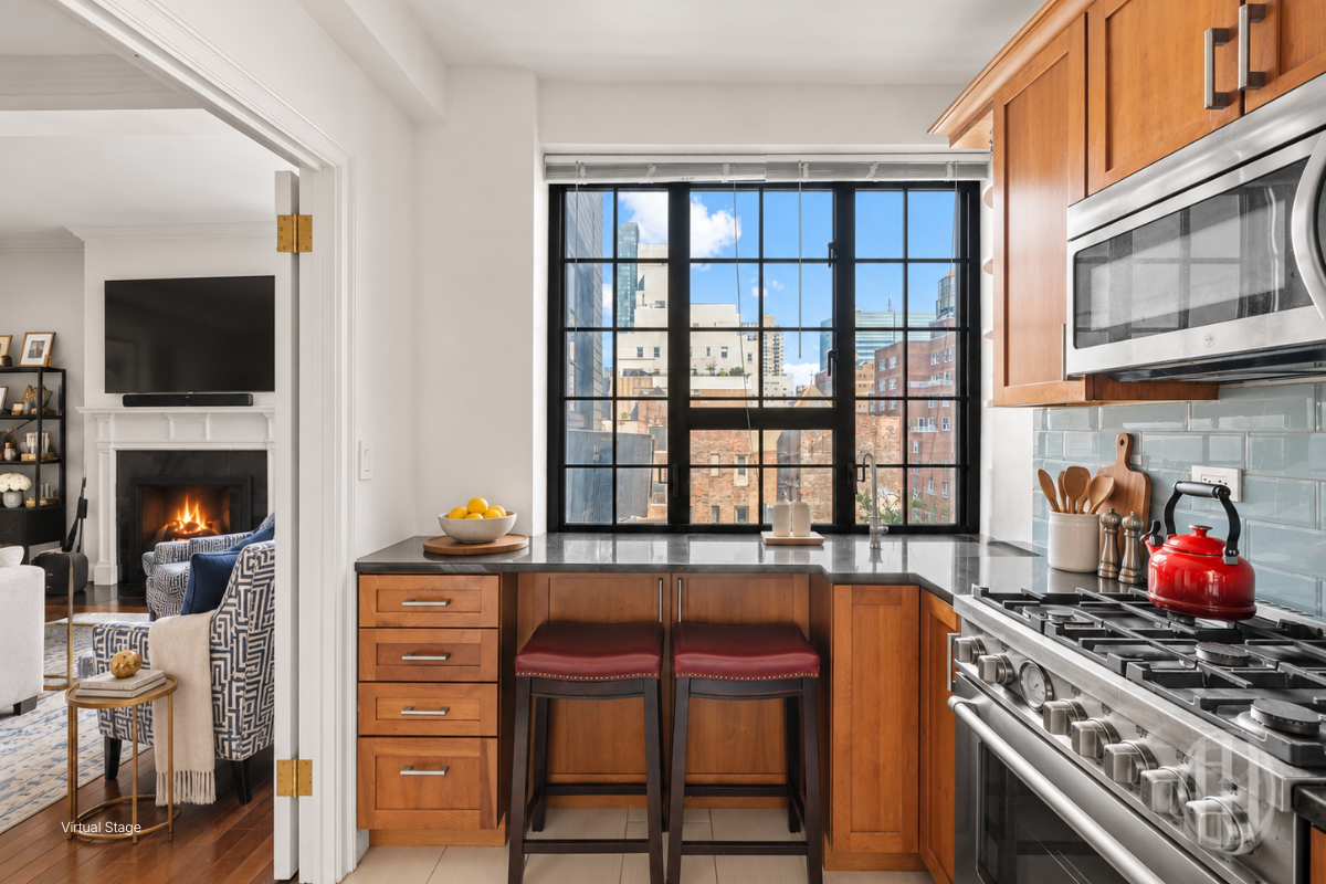 211 E 35th Street 8E