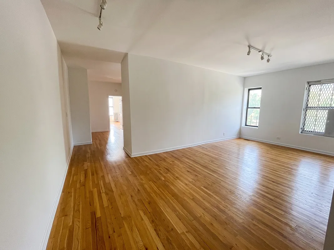 305 Ocean Avenue B55