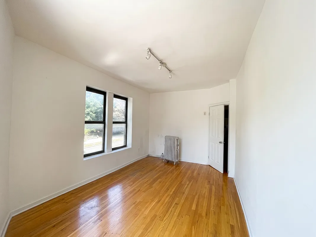 305 Ocean Avenue B55
