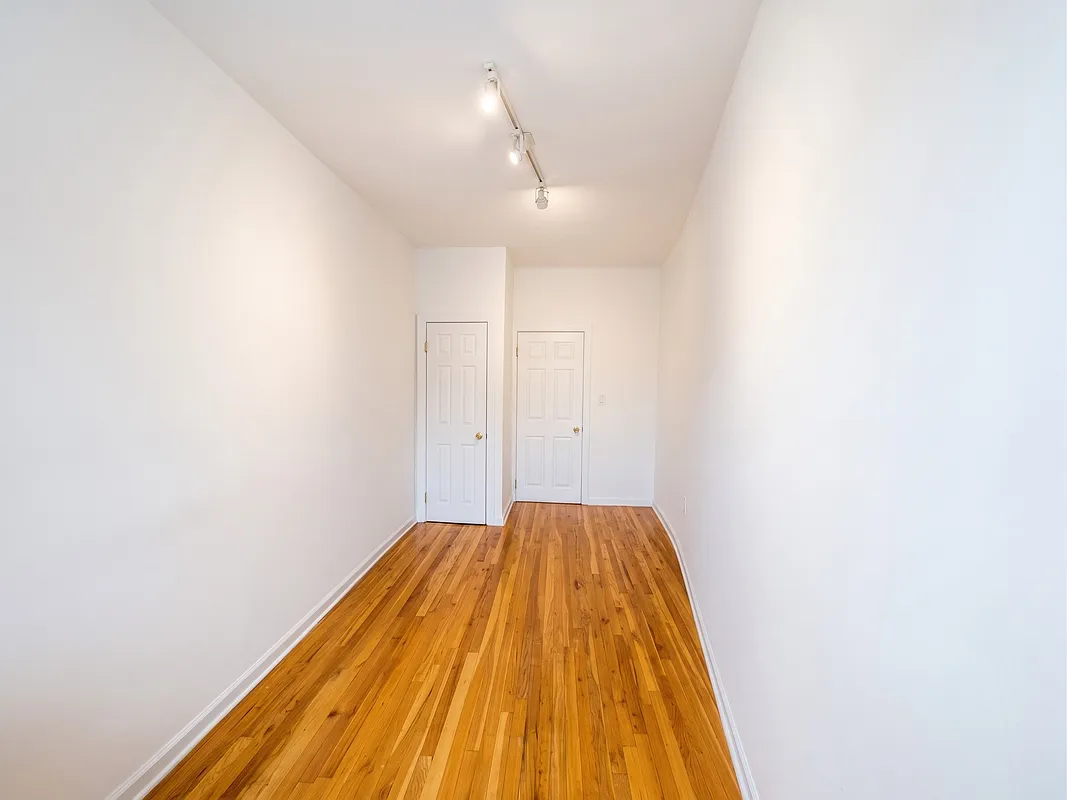 305 Ocean Avenue B55