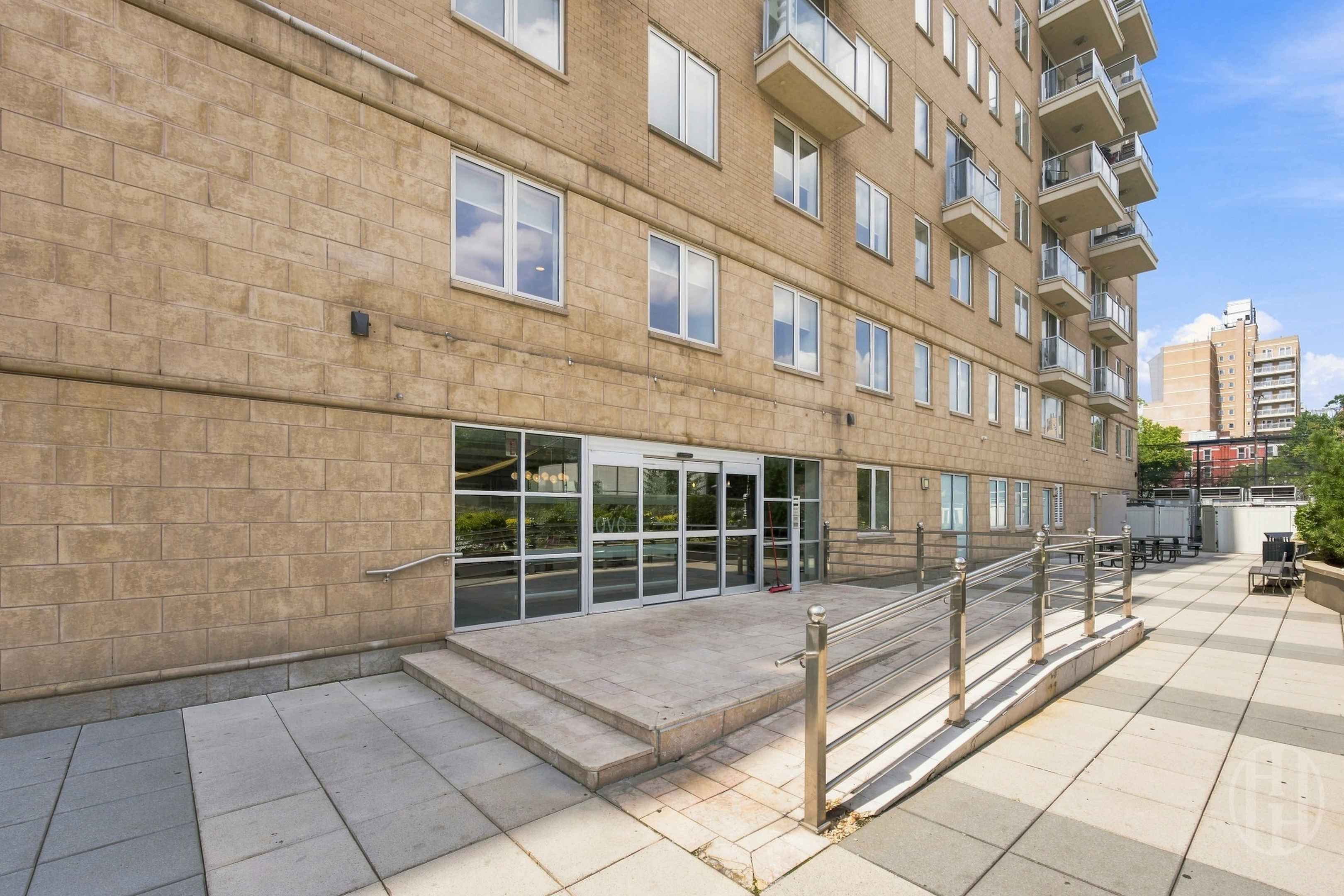 343 4th Avenue 10E