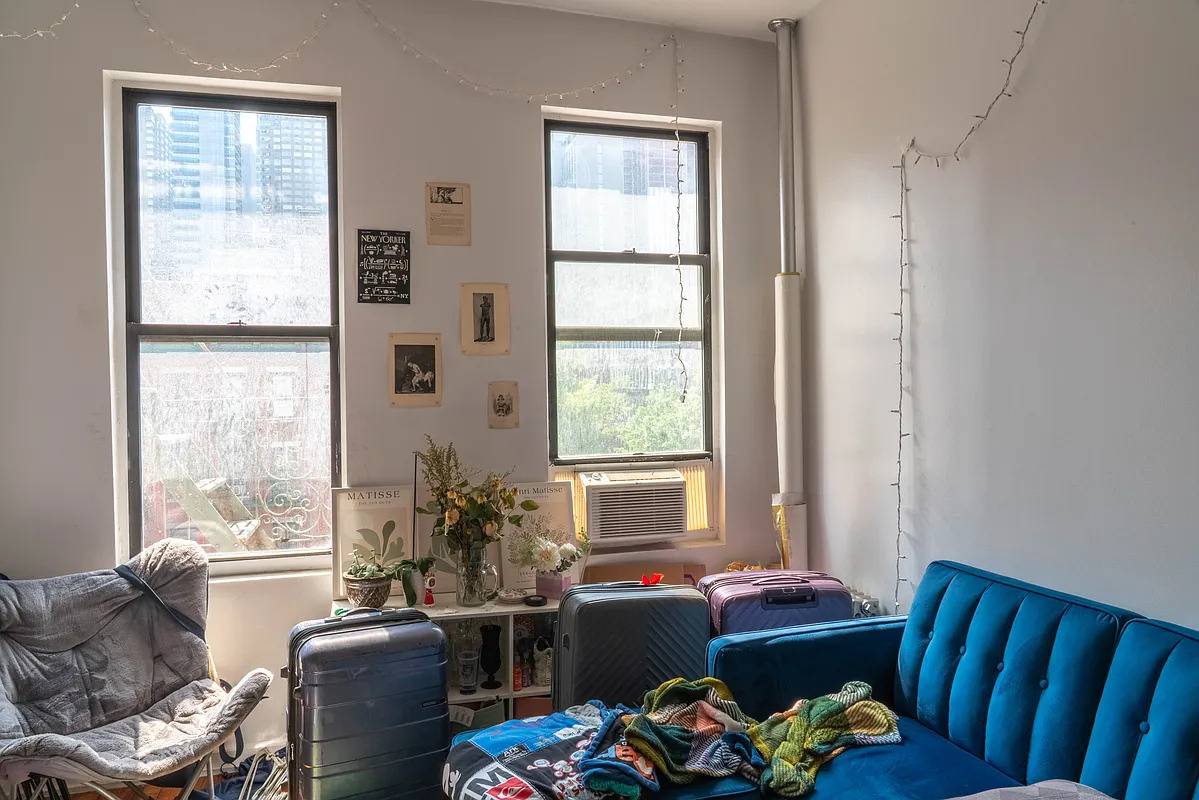 401 W 47th Street 11