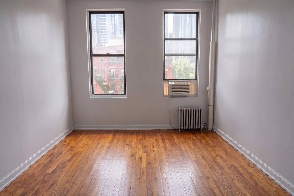 401 W 47th Street 11