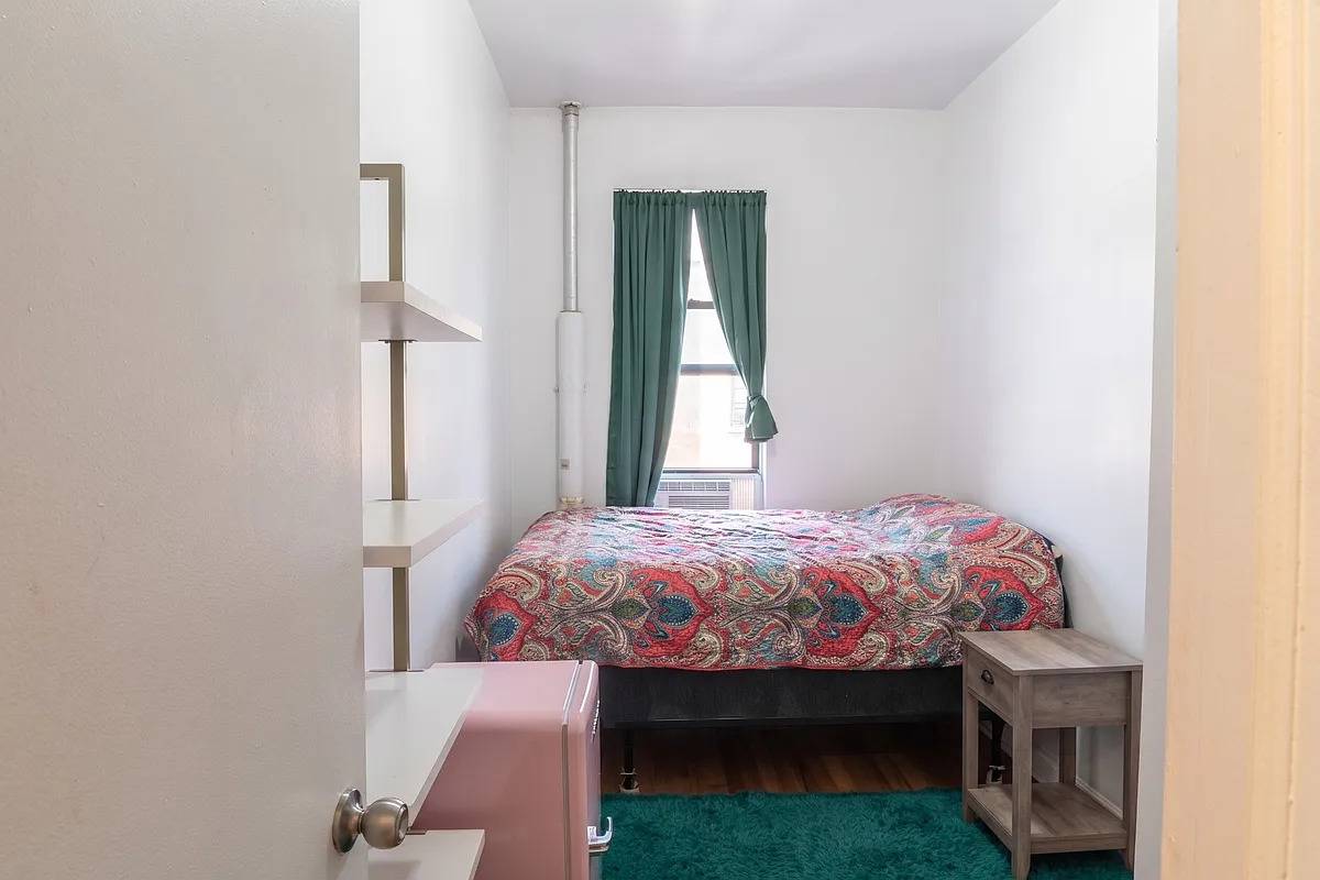 401 W 47th Street 11