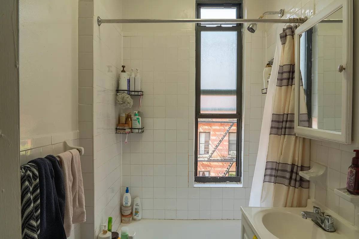 401 W 47th Street 11