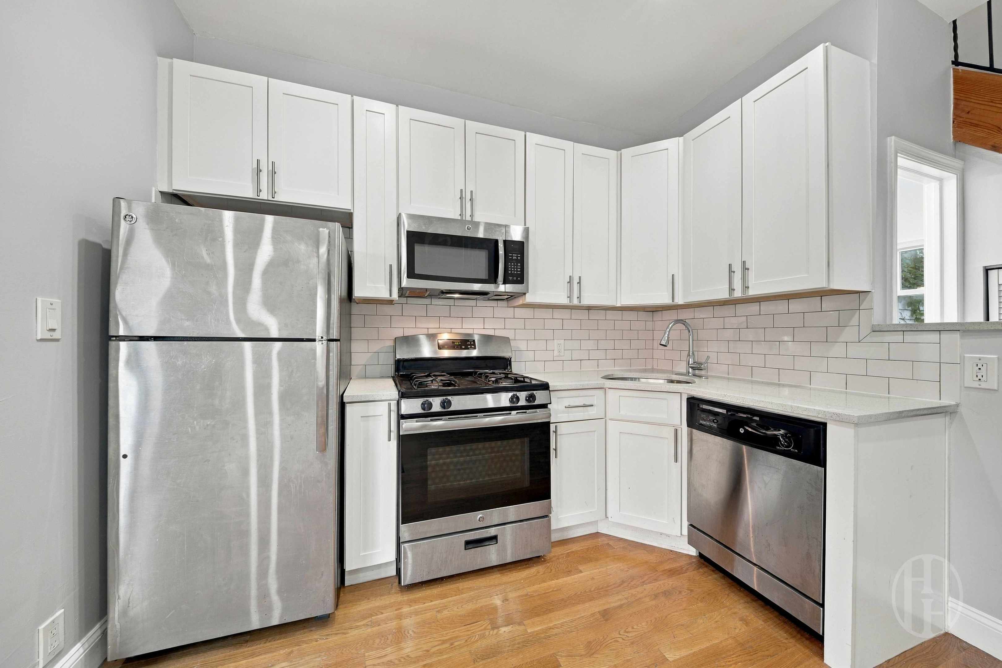 250 16th Street 1A
