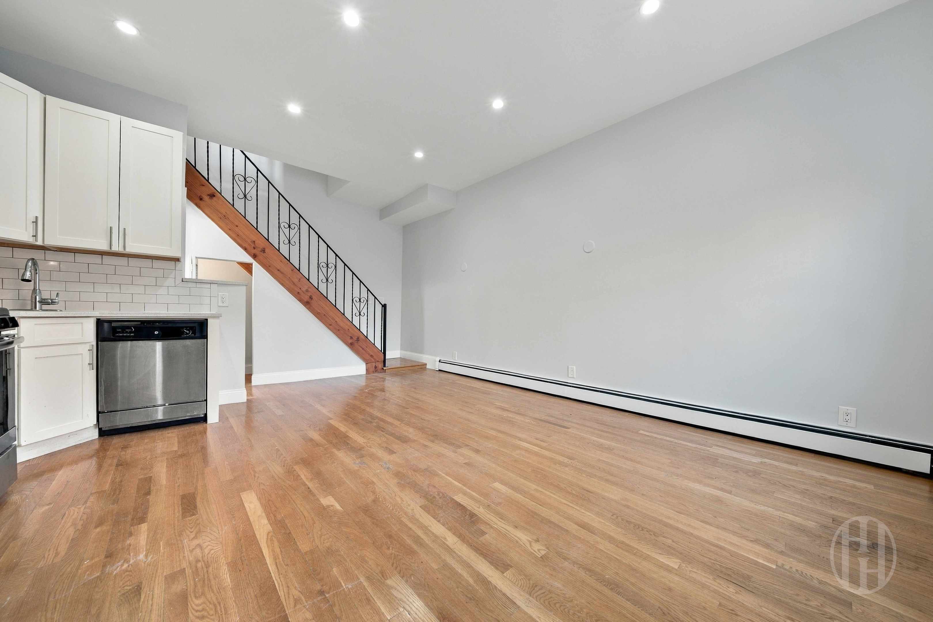 250 16th Street 1A