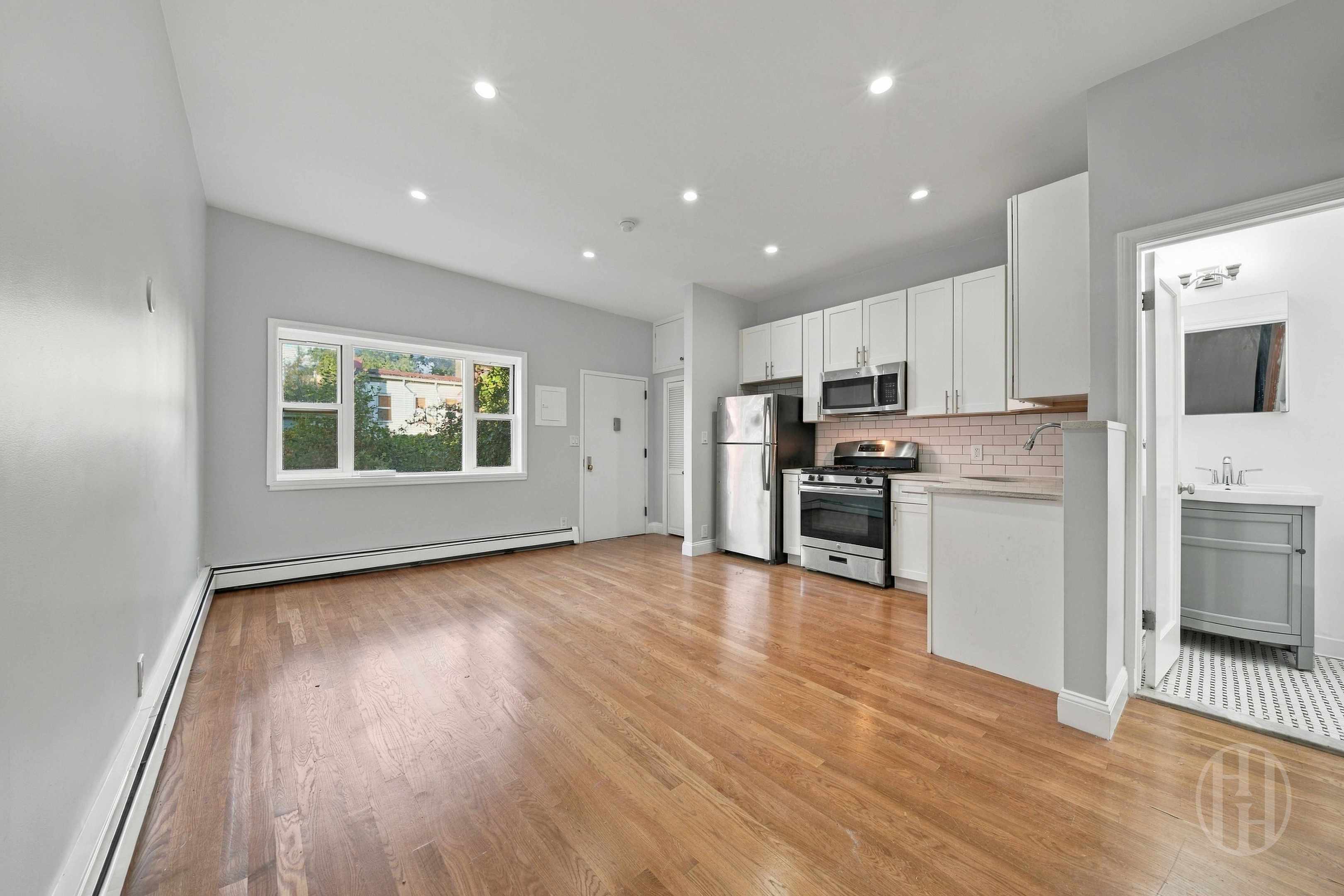 250 16th Street 1A