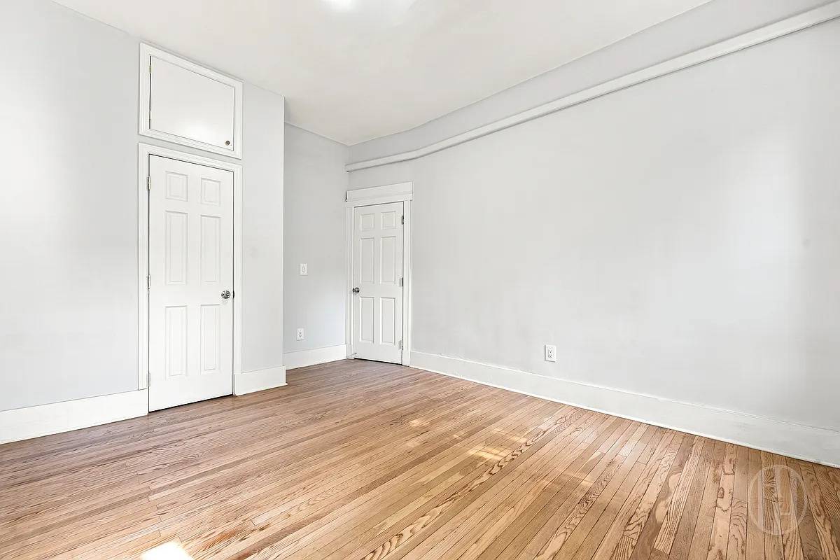204 E 31st Street AA
