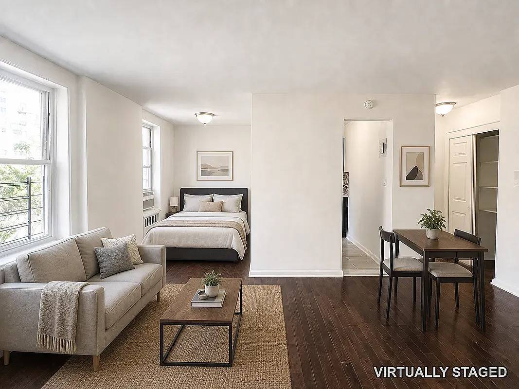 81-31 Baxter Avenue 1HH