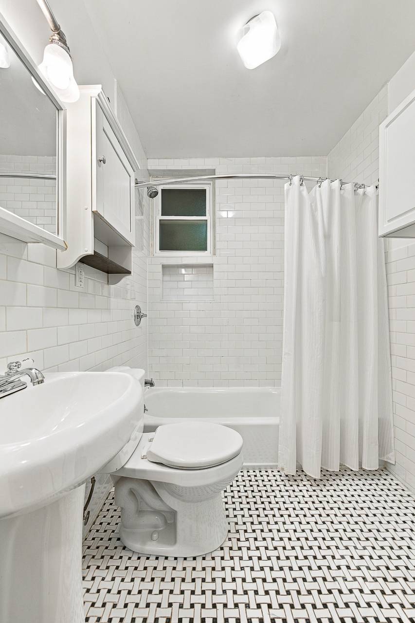 186 Prospect Park W C4