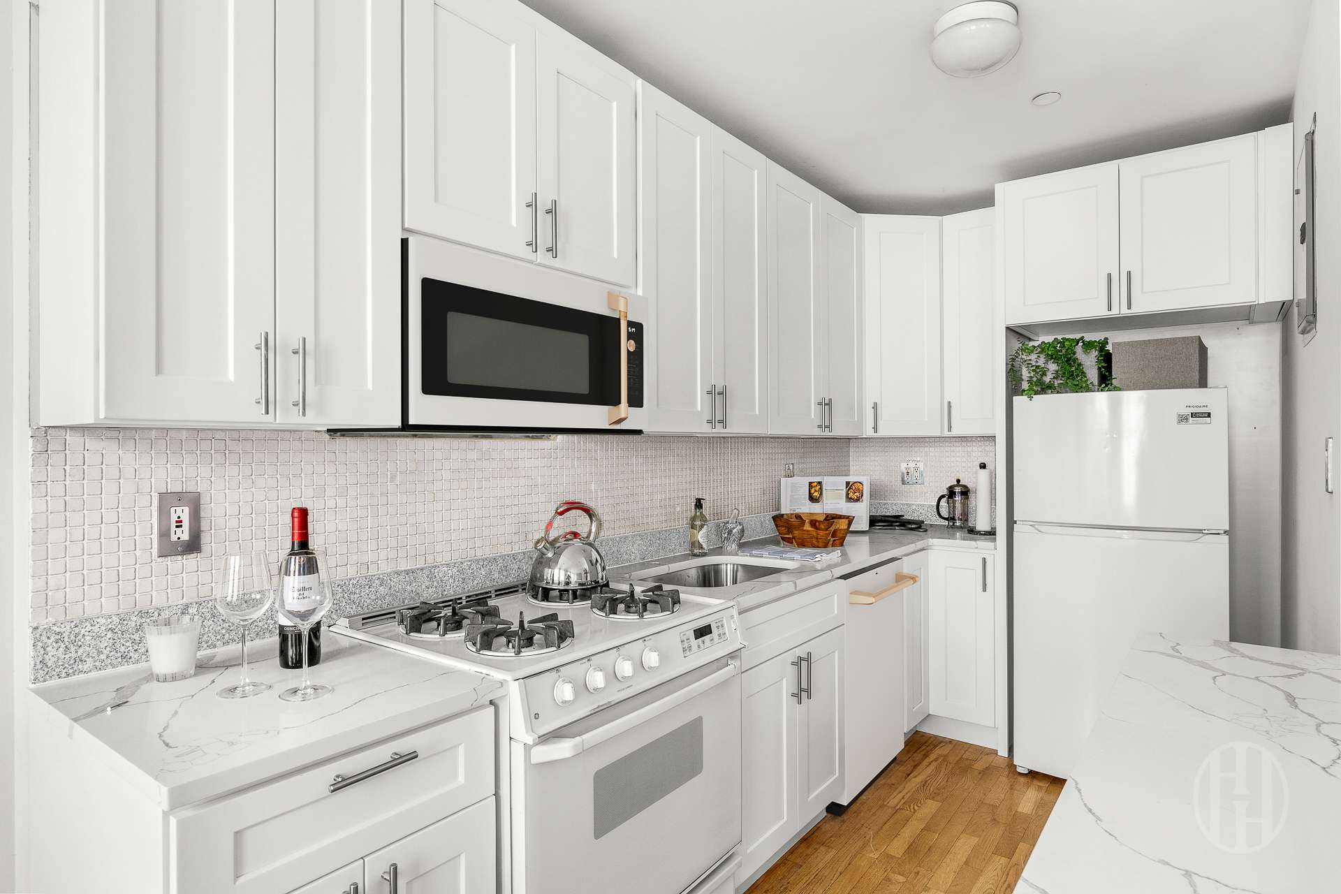 407 E 12th Street 4FNE