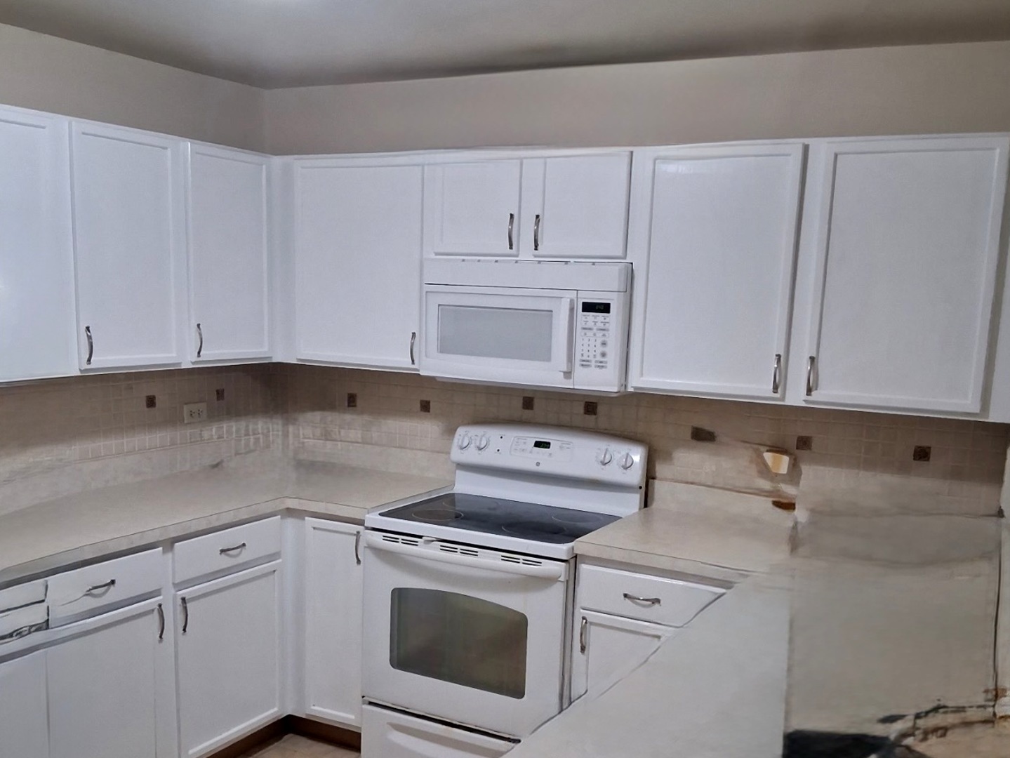 2207 Silverstone Drive Unit: 2207