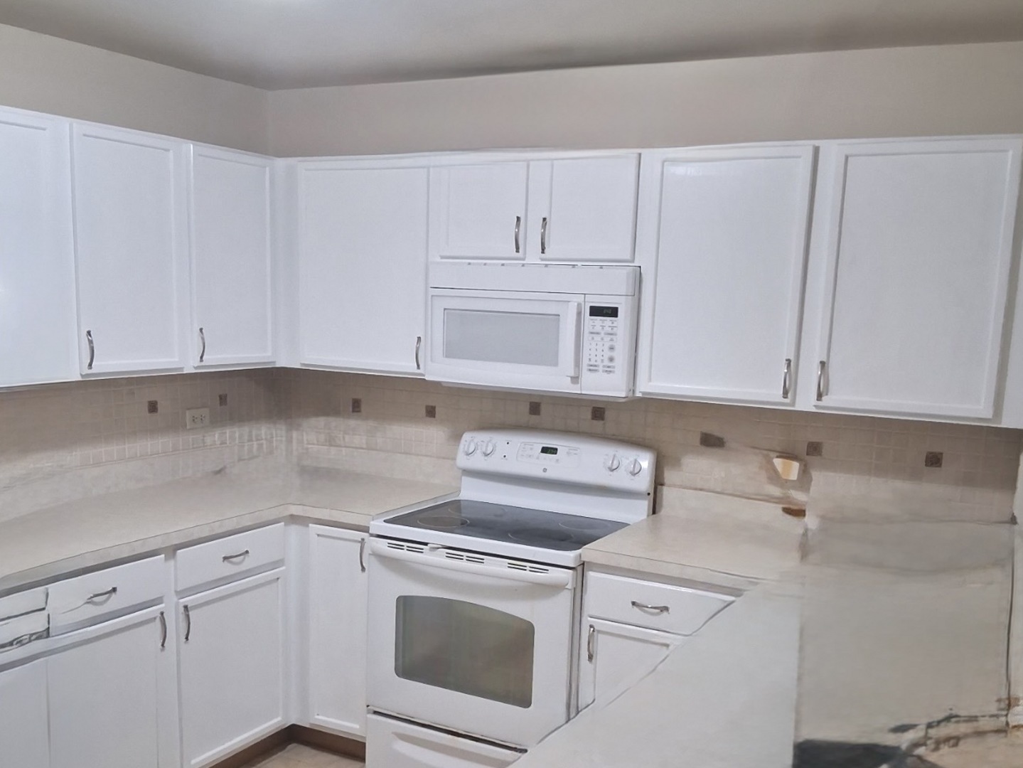 2207 Silverstone Drive Unit: 2207