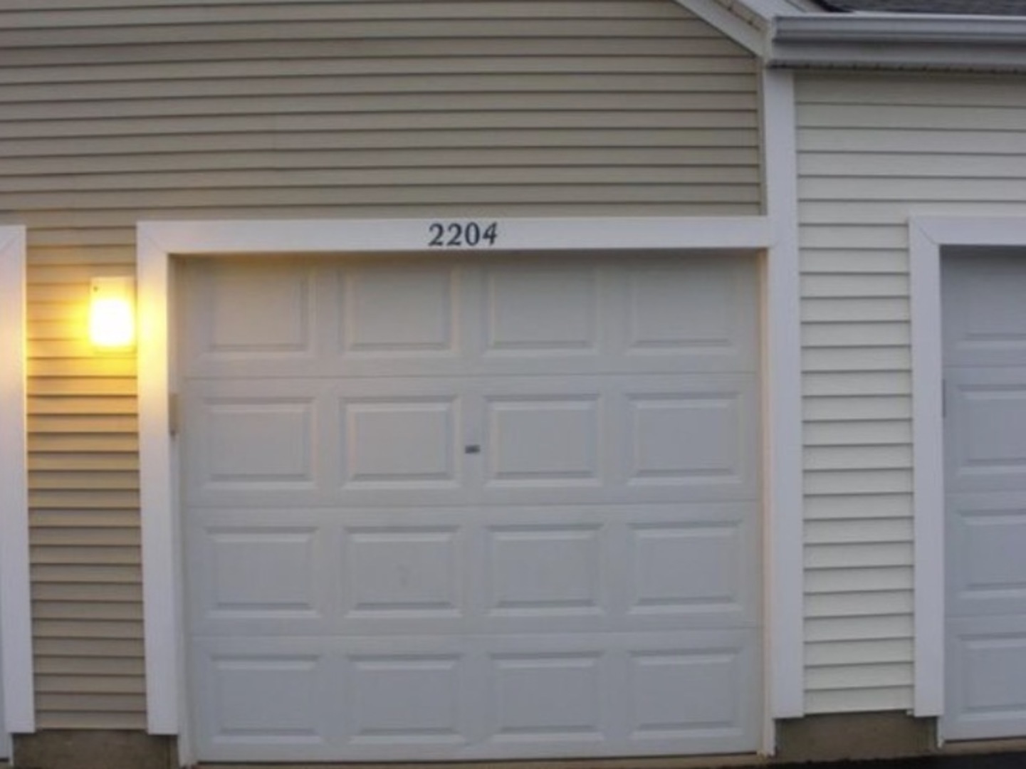 2207 Silverstone Drive Unit: 2207