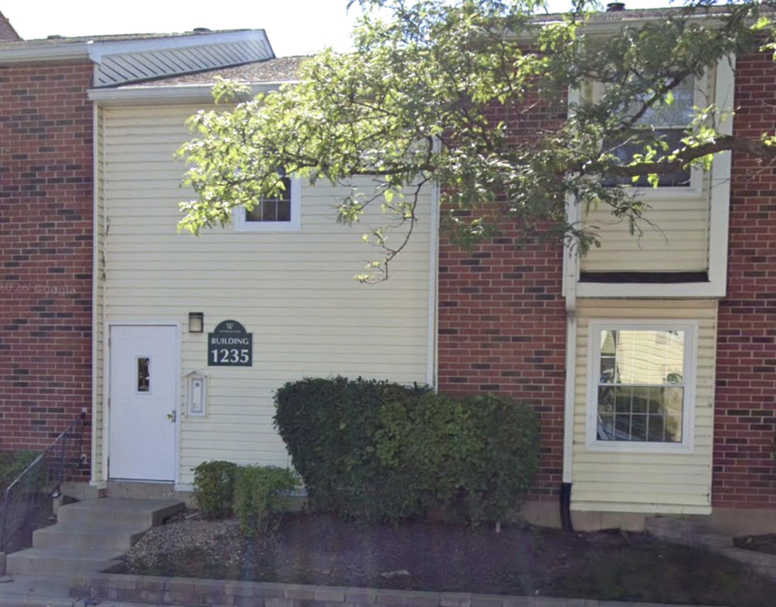 1235 Wyndham Court Unit: 202
