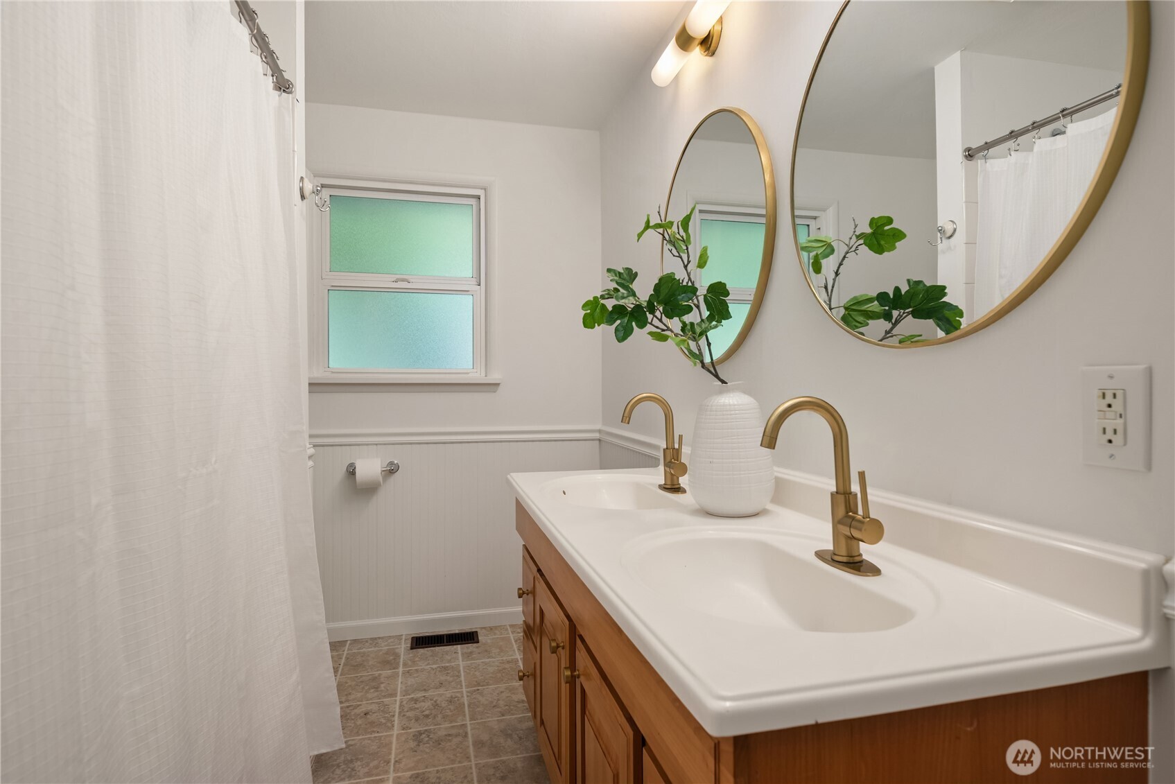 11346 Bartlett Avenue NE