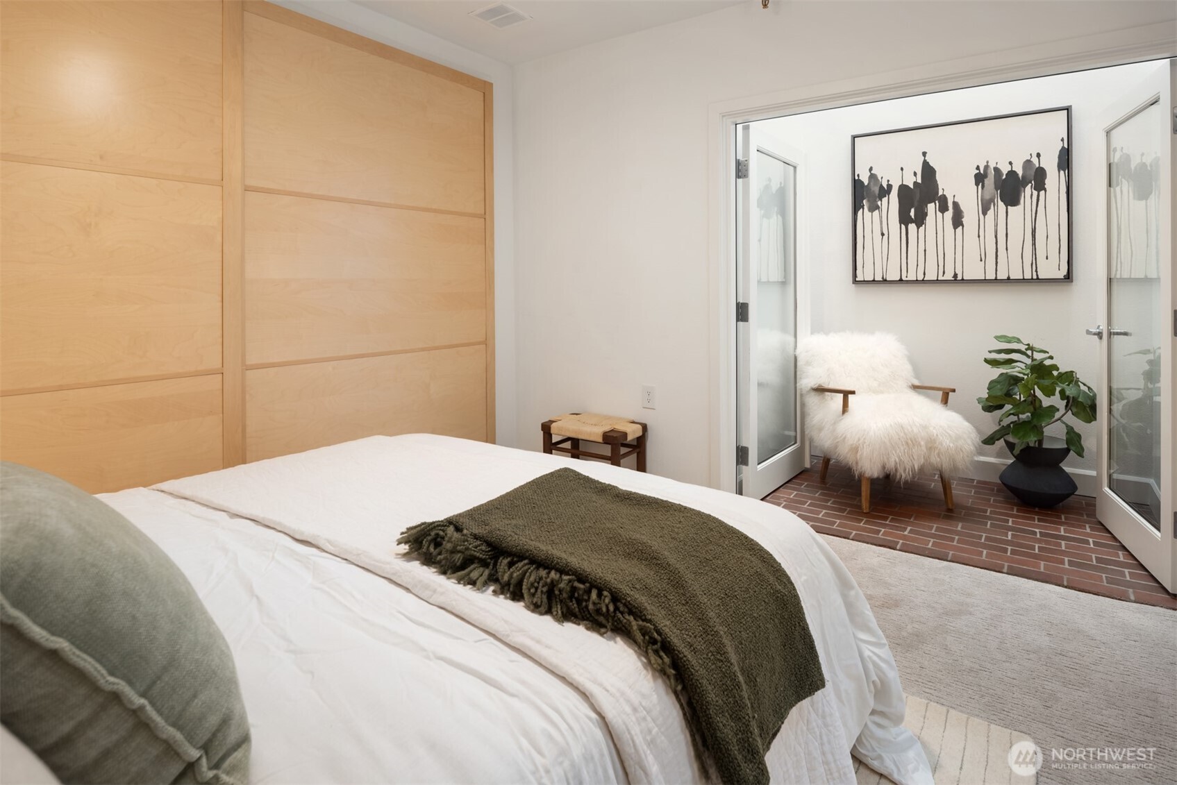 1406 Harvard Avenue Unit: 7