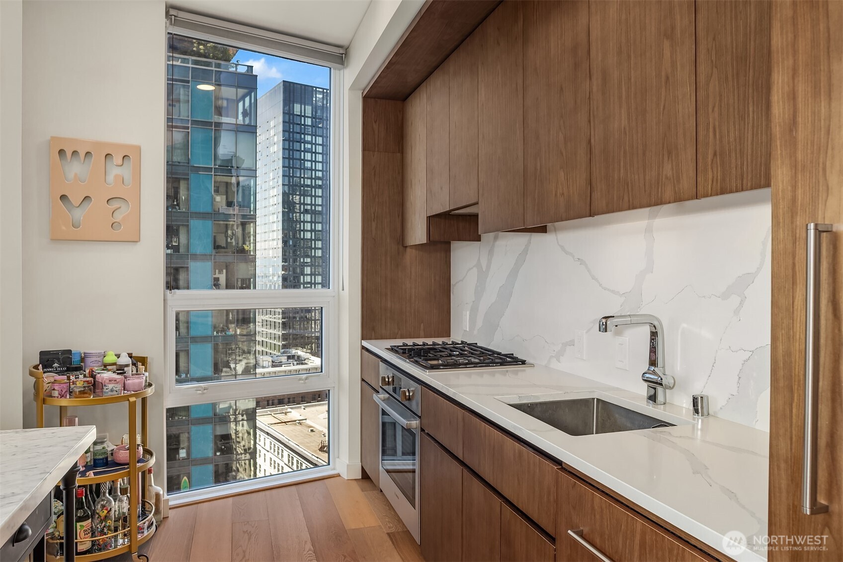 121 Stewart Street Unit: 2008
