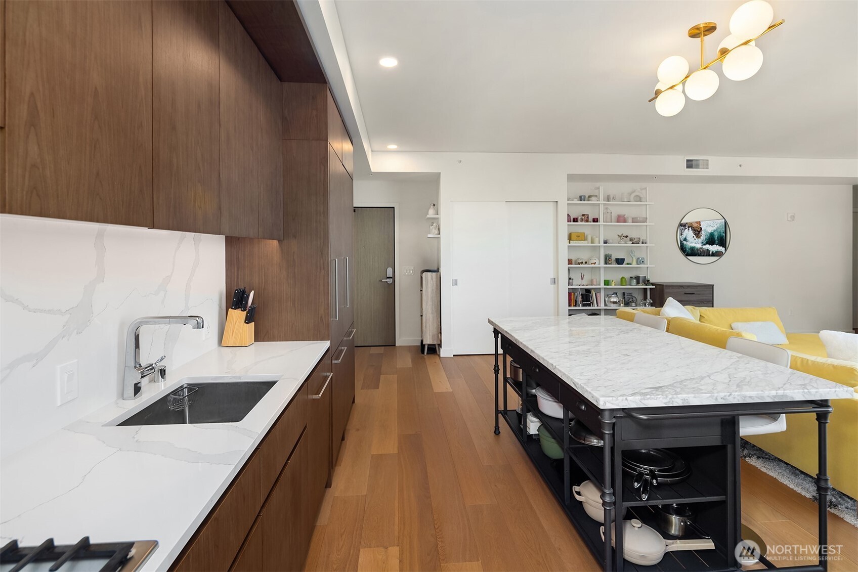 121 Stewart Street Unit: 2008