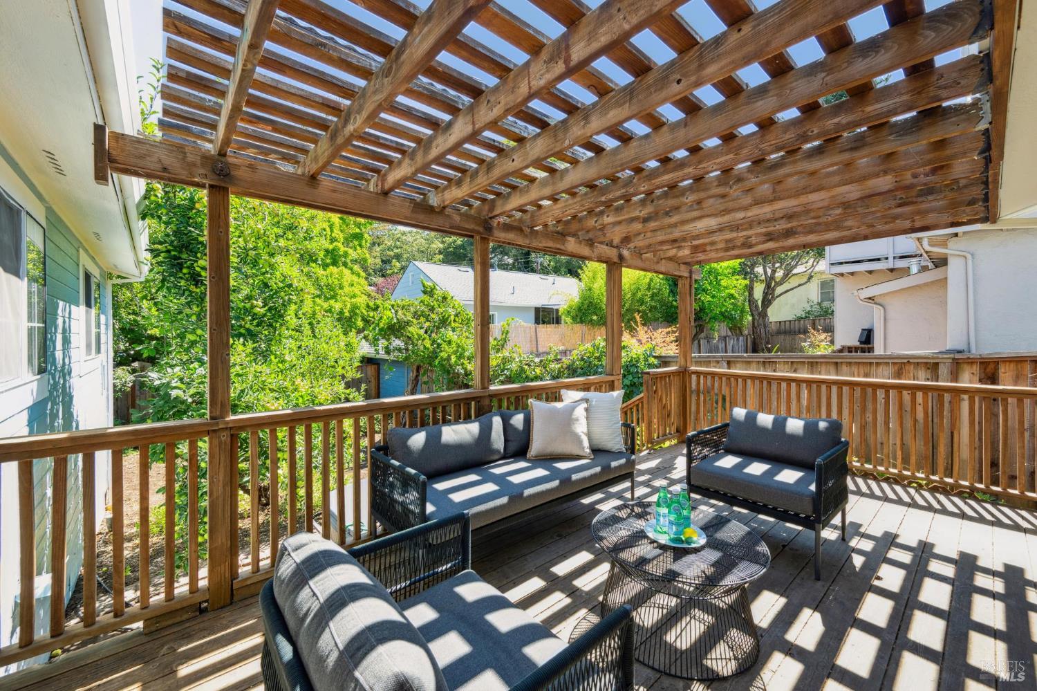 112 Picnic Ave