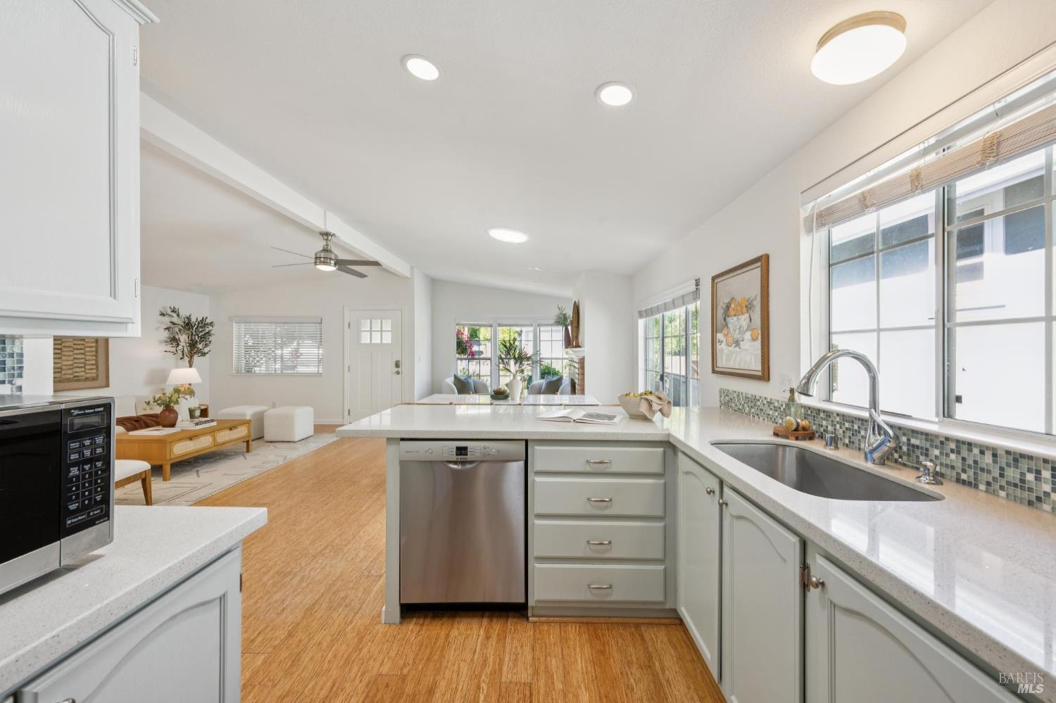 112 Picnic Ave