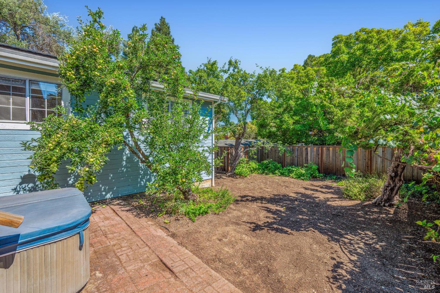 112 Picnic Ave