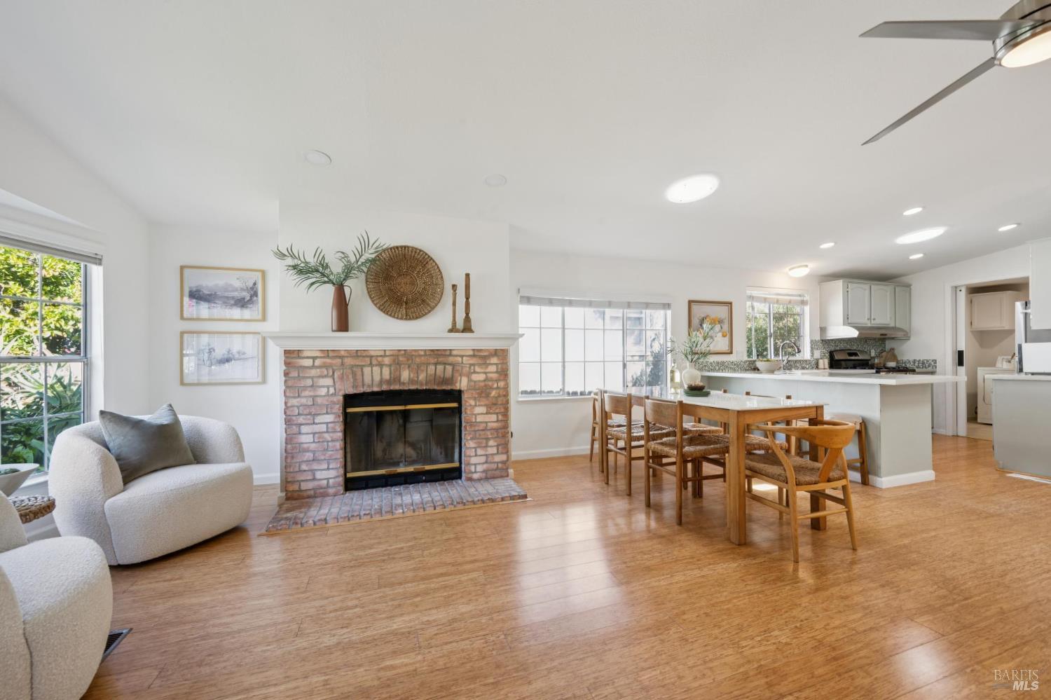 112 Picnic Ave