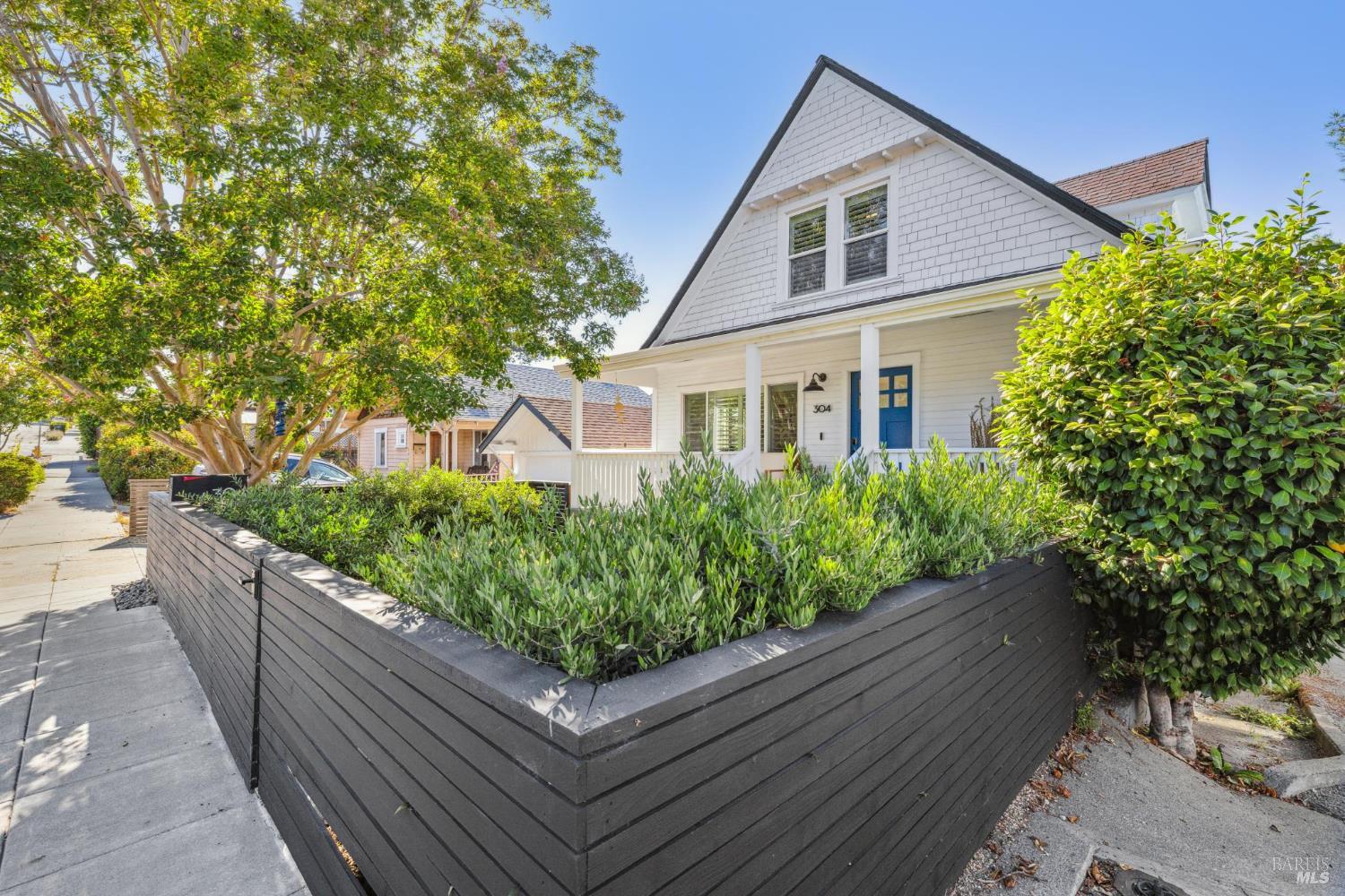 304 West St