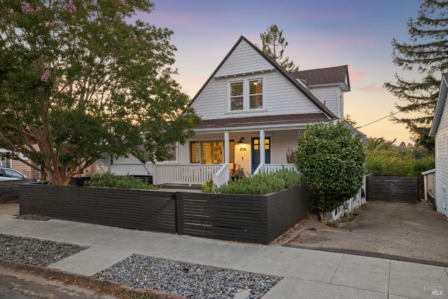 304 West St