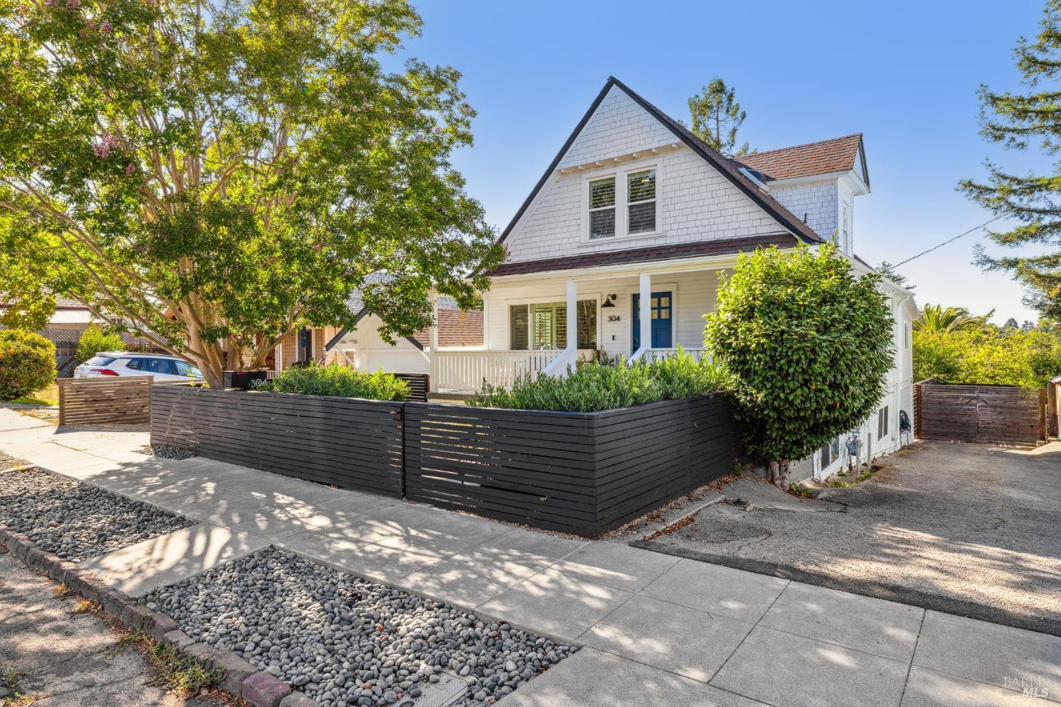 304 West St