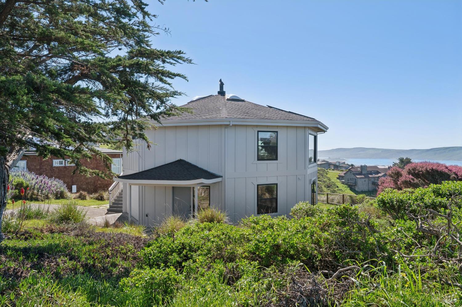 557 Oceana Drive