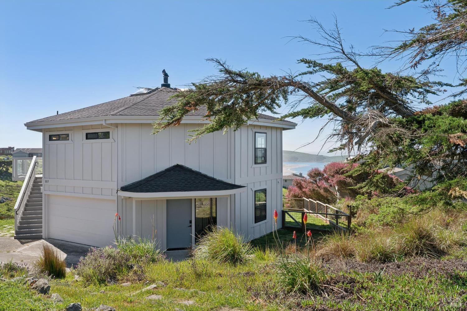 557 Oceana Drive