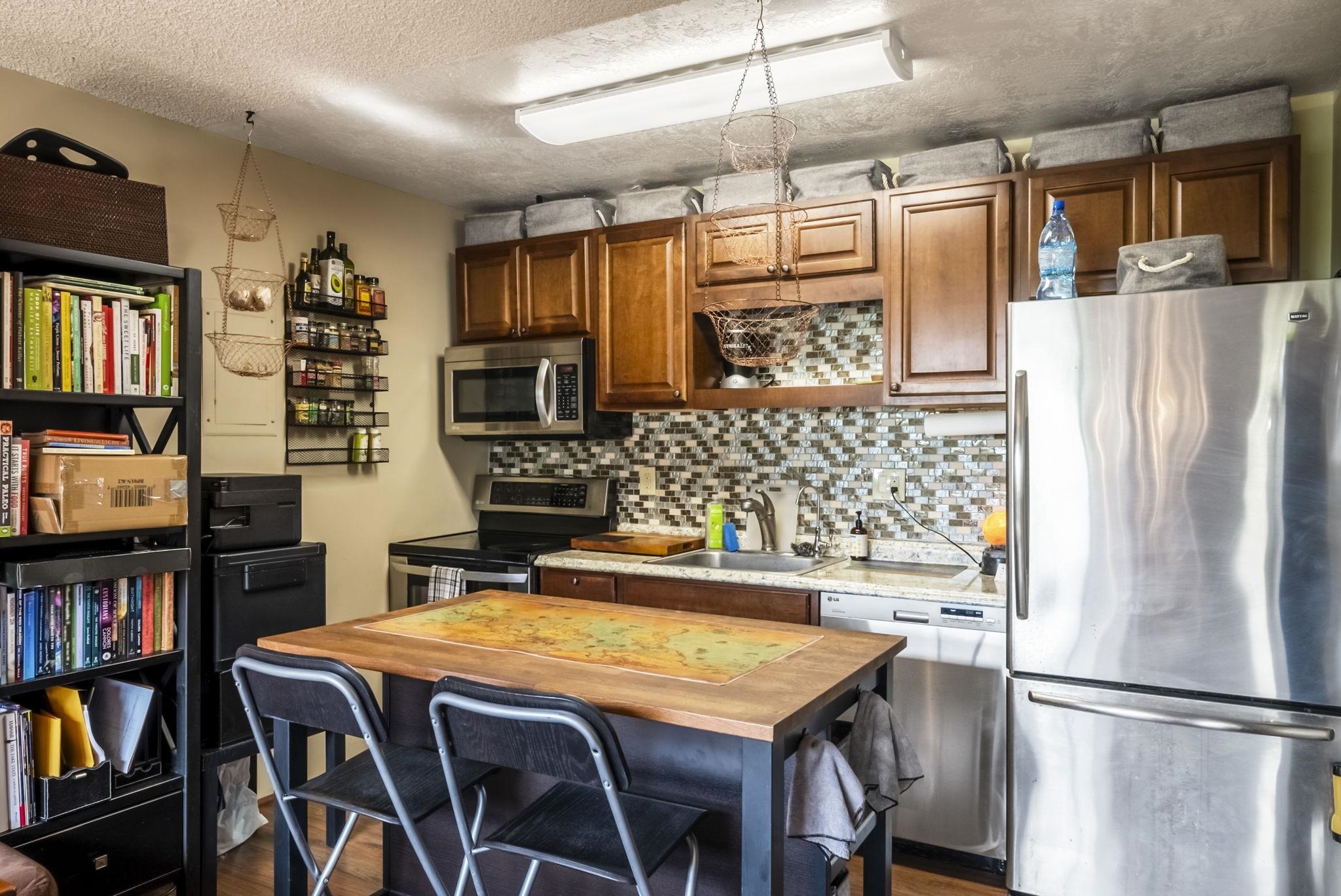 99 WALAKA St Unit: 12A