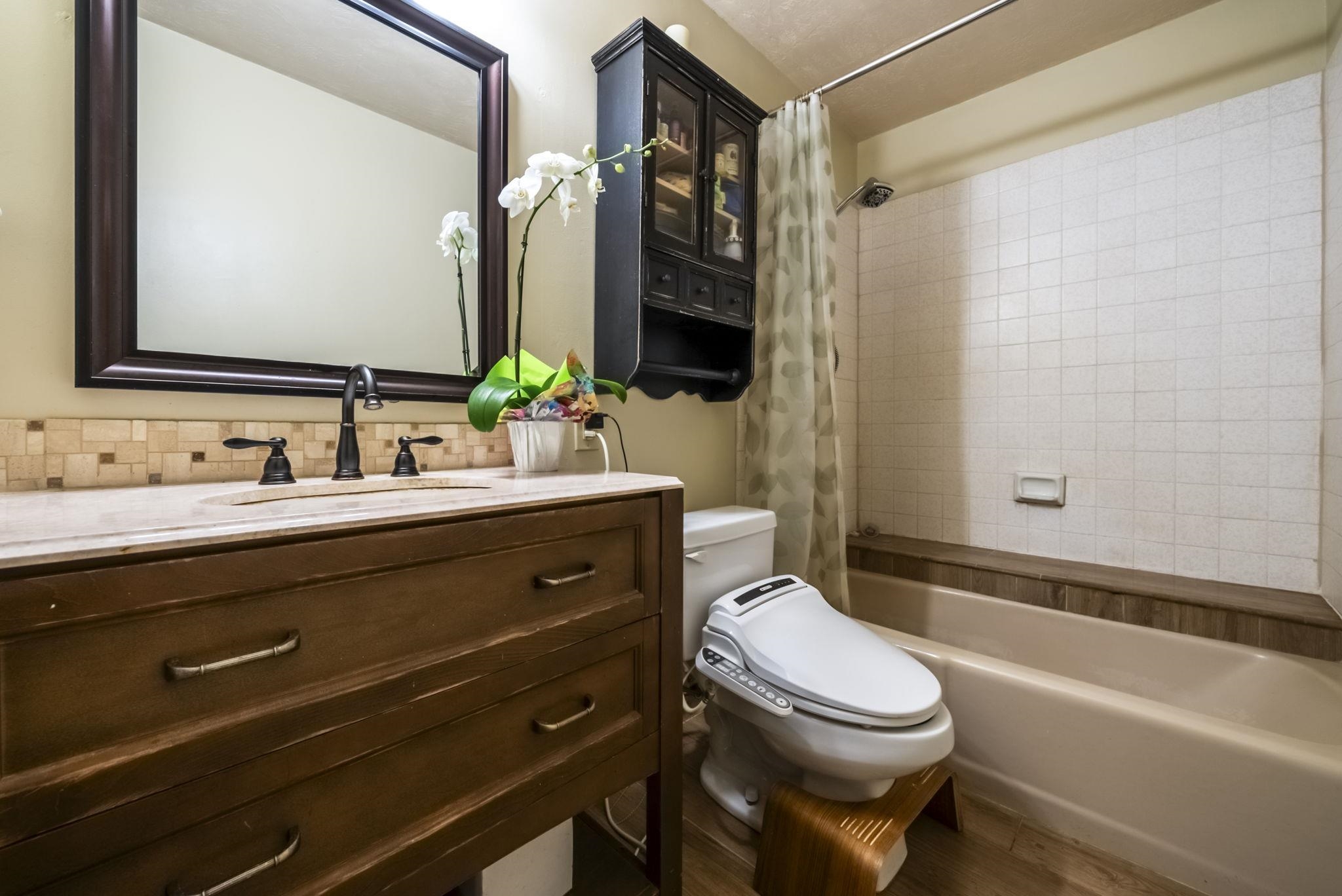 99 WALAKA St Unit: 12A