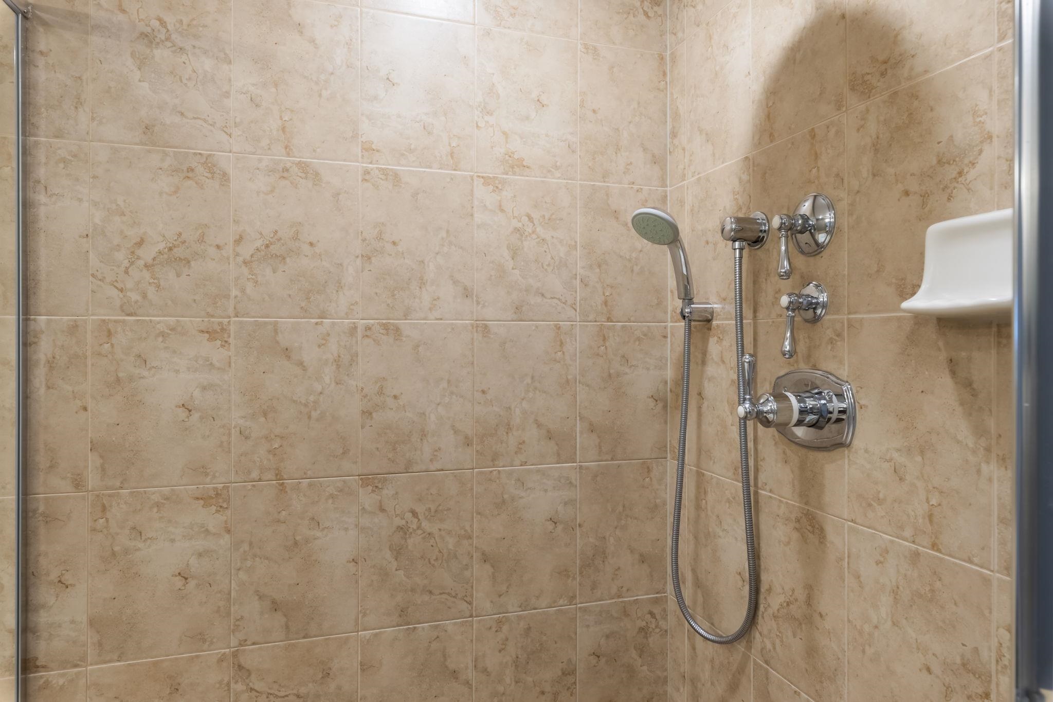 28 Hauwahine St Unit: F104