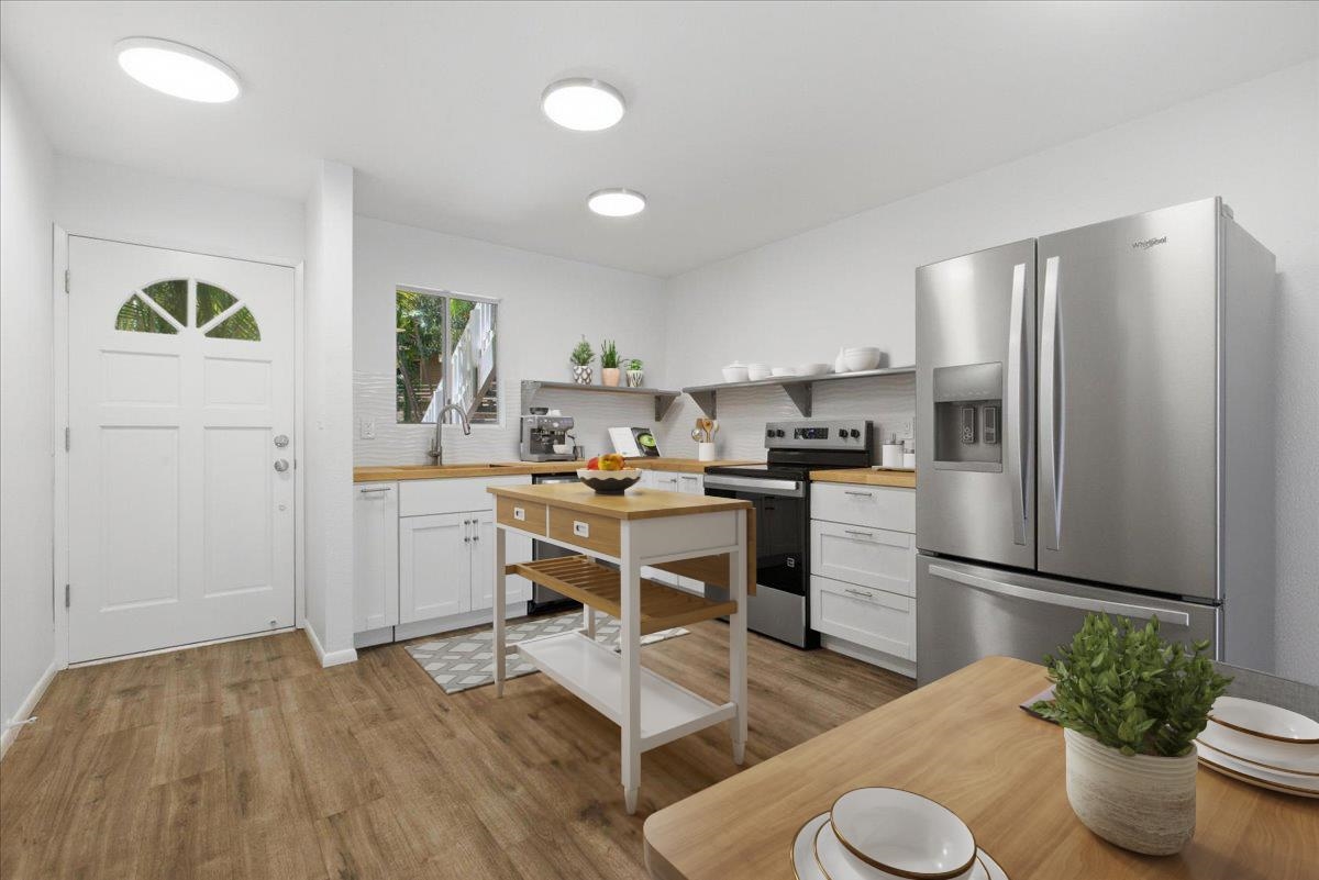 160 KEONEKAI Rd Unit: 27-102