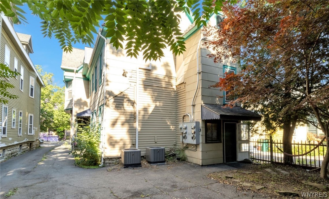 29 Livingston Street